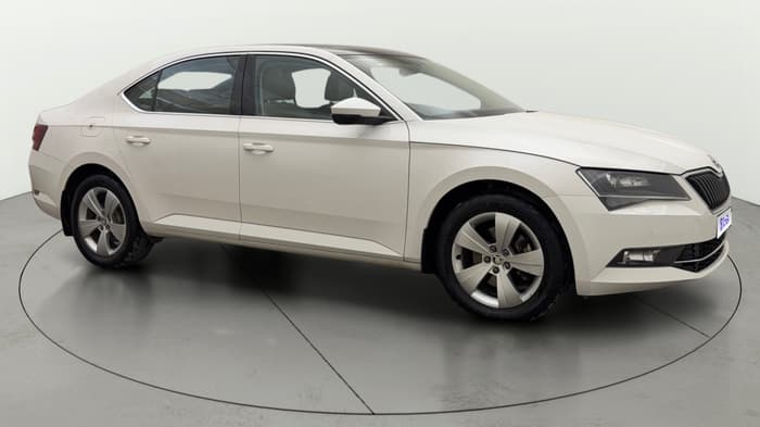 2019 Skoda Superb STYLE 1.8 TSI AT, Petrol, Automatic, 90,896 km, Right Front Diagonal