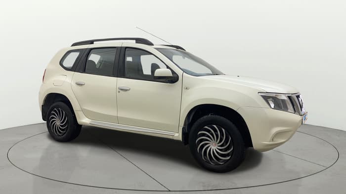 2014 Nissan Terrano XL (P), Petrol, Manual, 63,364 km, Right Front Diagonal