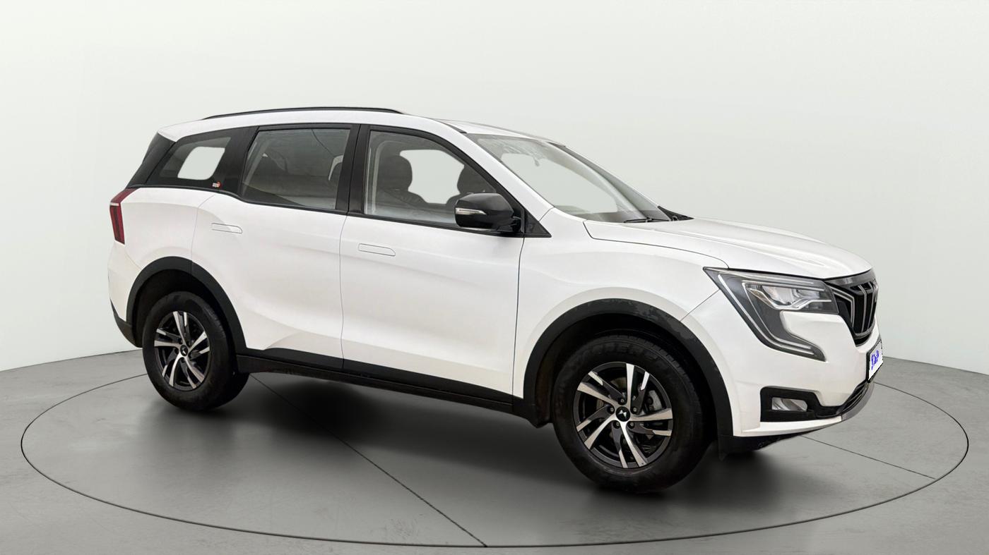 2025 Mahindra XUV700 AX 5 P AT 5 STR, Petrol, Automatic, 3,138 km, SRP