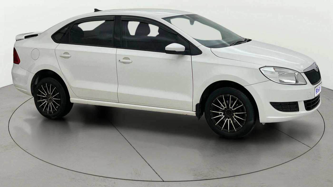 2015 Skoda Rapid 1.6 MPI ACTIVE, Petrol, Manual, 47,871 km, Right Front Diagonal