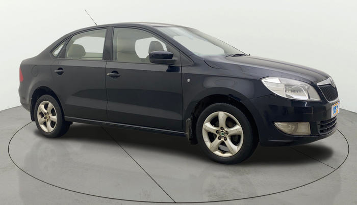 2013 Skoda Rapid ELEGANCE 1.6 TDI CR MT, Diesel, Manual, 85,878 km, Right Front Diagonal