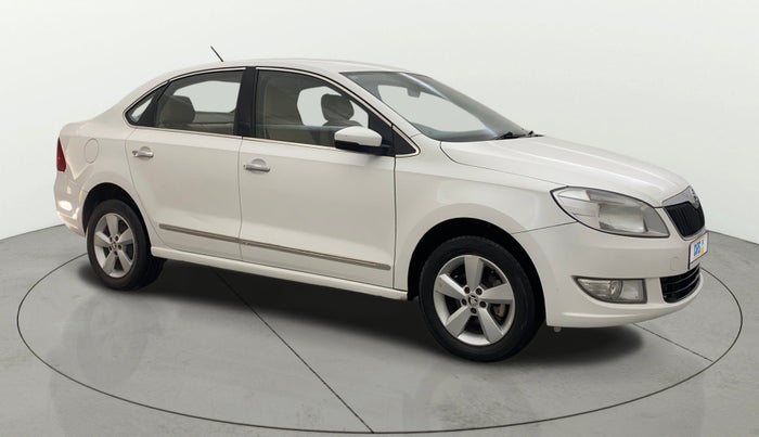 2016 Skoda Rapid AMBITION 1.6 MPI MT, Petrol, Manual, 66,557 km, Right Front Diagonal