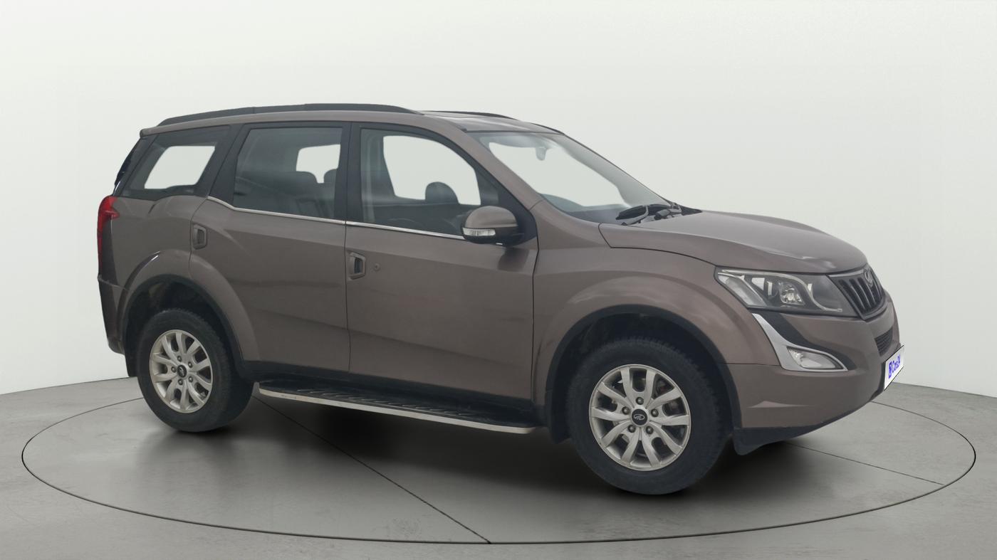 2017 Mahindra XUV500 W10, Diesel, Manual, 82,167 km, Right Front Diagonal