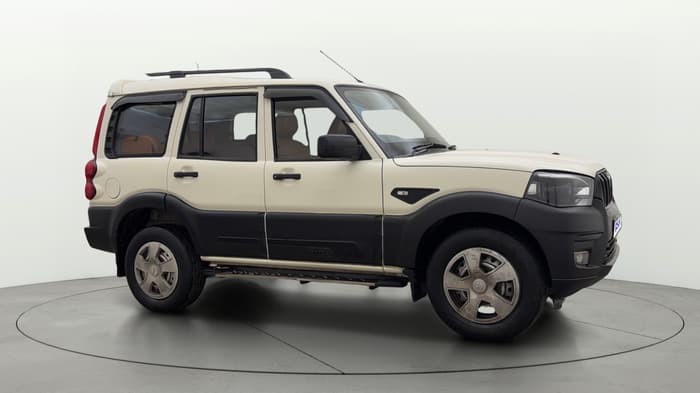 2023 Mahindra SCORPIO CLASSIC S 7STR, Diesel, Manual, 44,379 km, Right Front Diagonal