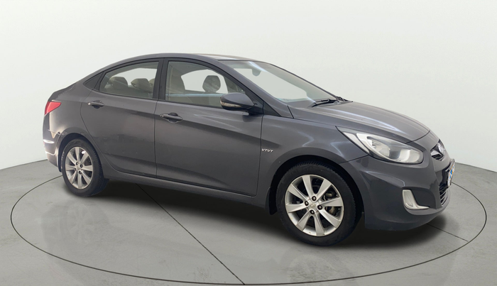 2013 Hyundai Verna FLUIDIC 1.6 VTVT SX, Petrol, Manual, 1,35,690 km, Right Front Diagonal