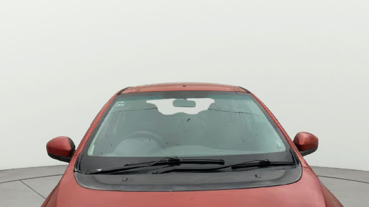2016 Tata Tiago XM DIESEL, Diesel, Manual, 64,417 km, Front Windshield