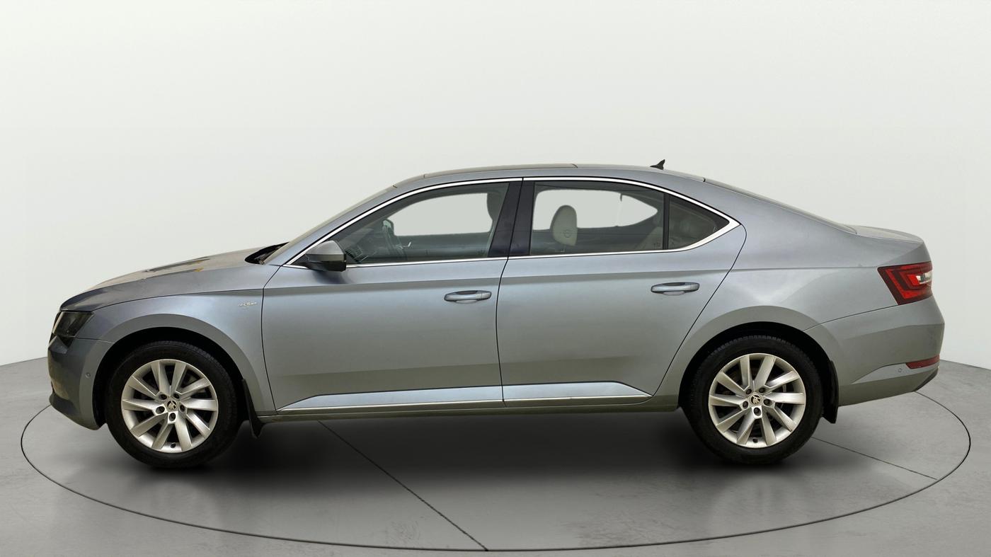 2018 Skoda Superb L&K 1.8 TSI AT, Petrol, Automatic, 70,106 km, Left Side