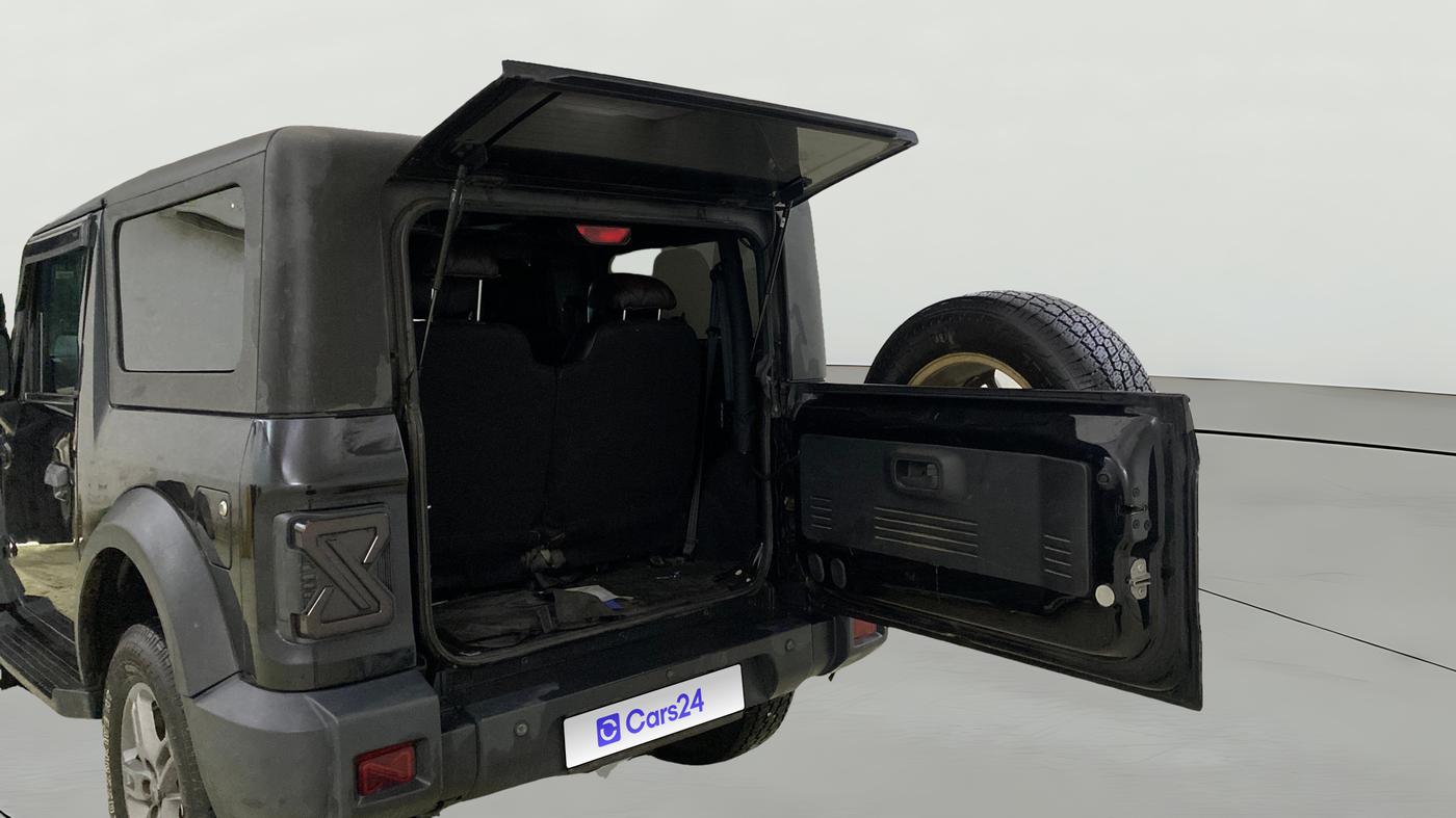 2023 Mahindra Thar LX D AT 4WD HT, Diesel, Automatic, 25,514 km, Boot Door Open