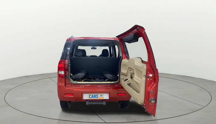 2016 Mahindra TUV300 T6, Diesel, Manual, 75,838 km, Boot Door Open