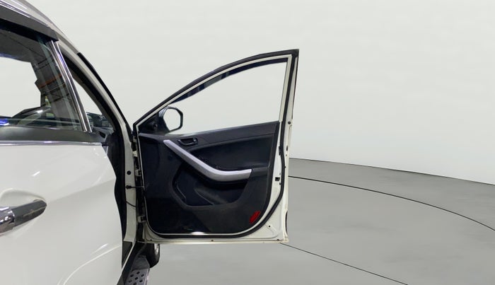 2022 Tata NEXON XM PETROL, Petrol, Manual, 54,531 km, RHS Front Door