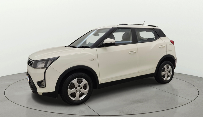 2023 Mahindra XUV300 W6 1.5 Diesel, Diesel, Manual, 95,027 km, Left Front Diagonal