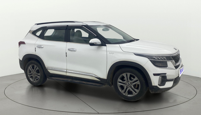 2020 KIA SELTOS HTX IVT 1.5 PETROL, Petrol, Automatic, 1,05,627 km, Right Front Diagonal