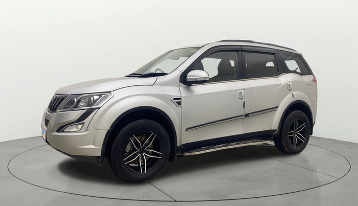 2015 Mahindra XUV500 W10, Diesel, Manual, 83,012 km, Left Front Diagonal