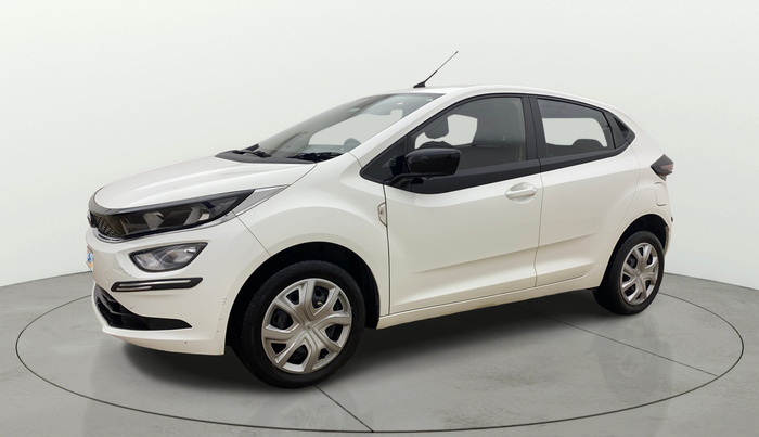 2022 Tata ALTROZ XT PETROL, Petrol, Manual, 10,104 km, Left Front Diagonal