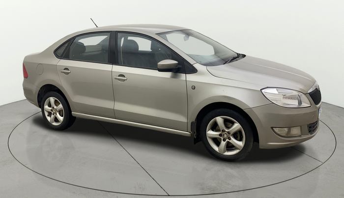2013 Skoda Rapid AMBITION 1.6 TDI CR MT PLUS, Diesel, Manual, 1,04,812 km, SRP