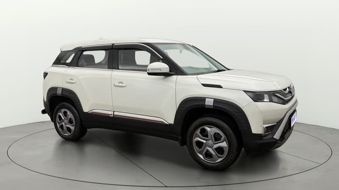 2024 Maruti BREZZA VXI, Petrol, Manual, 10,469 km, Right Front Diagonal