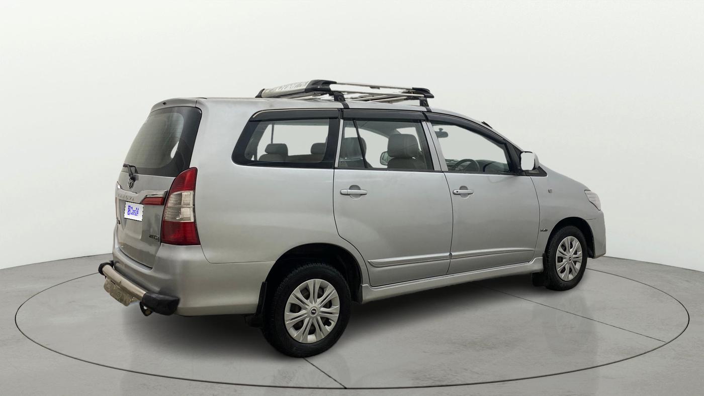 2015 Toyota Innova 2.5 GX 8 STR, Diesel, Manual, 98,235 km, Right Back Diagonal