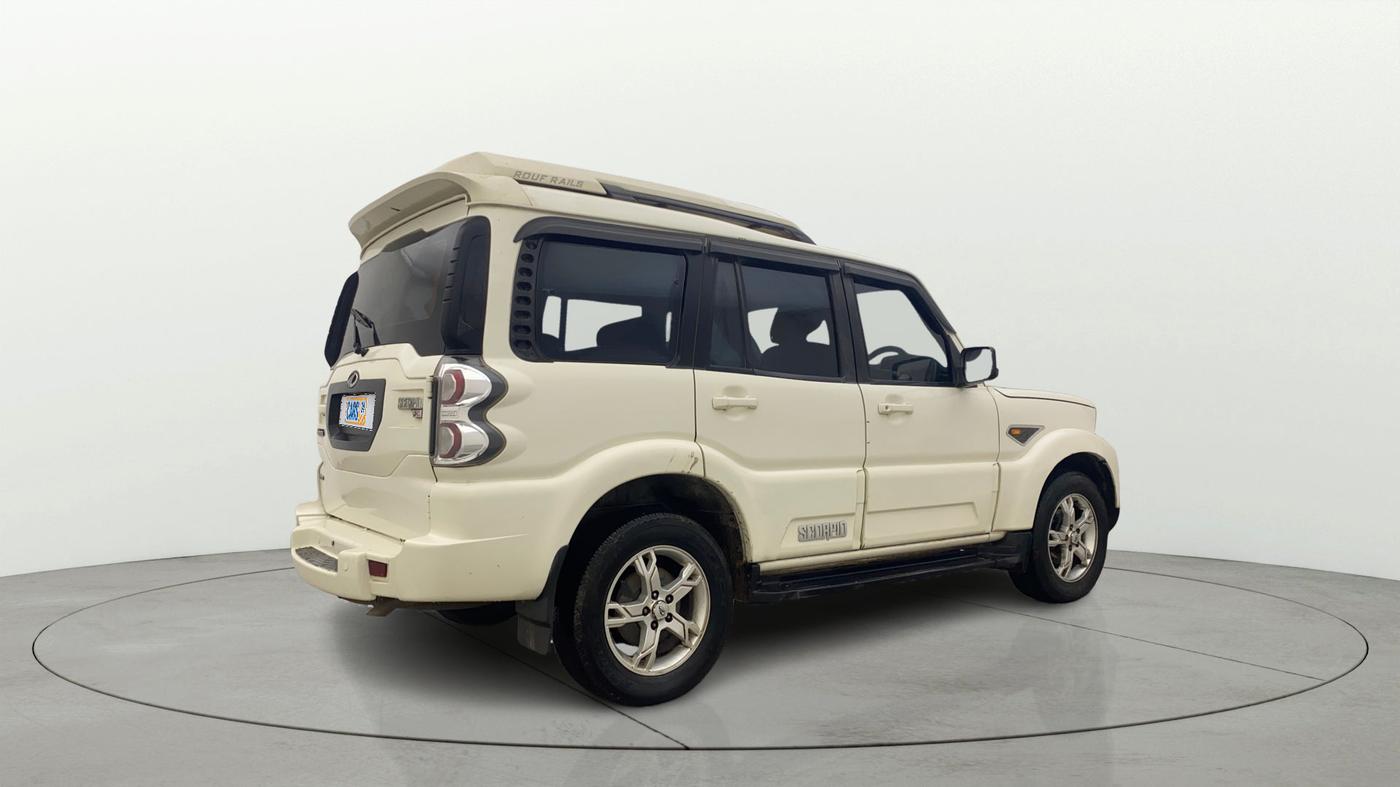 2016 Mahindra Scorpio S10 AT, Diesel, Automatic, 1,41,275 km, Right Back Diagonal