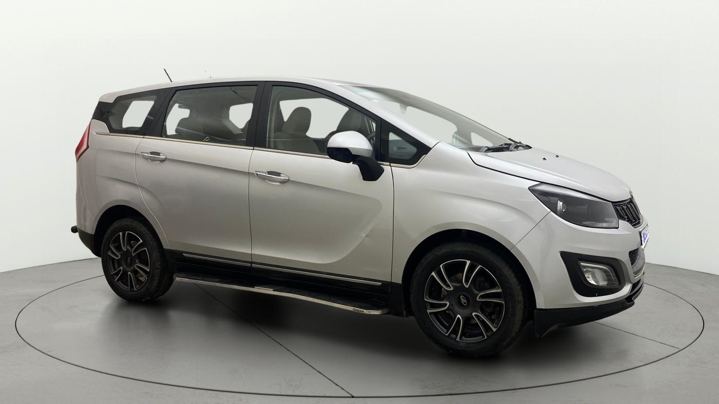 2018 Mahindra MARAZZO M8 7 STR, Diesel, Manual, 1,16,231 km, Right Front Diagonal