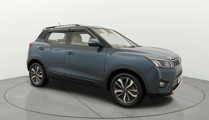 2019 Mahindra XUV300 W8 (O) 1.2 PETROL, Petrol, Manual, 50,713 km, Right Front Diagonal