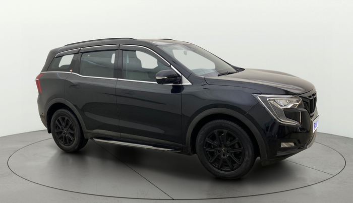 2024 Mahindra XUV700 AX 7 LUXURY D AT 7 STR, Diesel, Automatic, 28,342 km, Right Front Diagonal