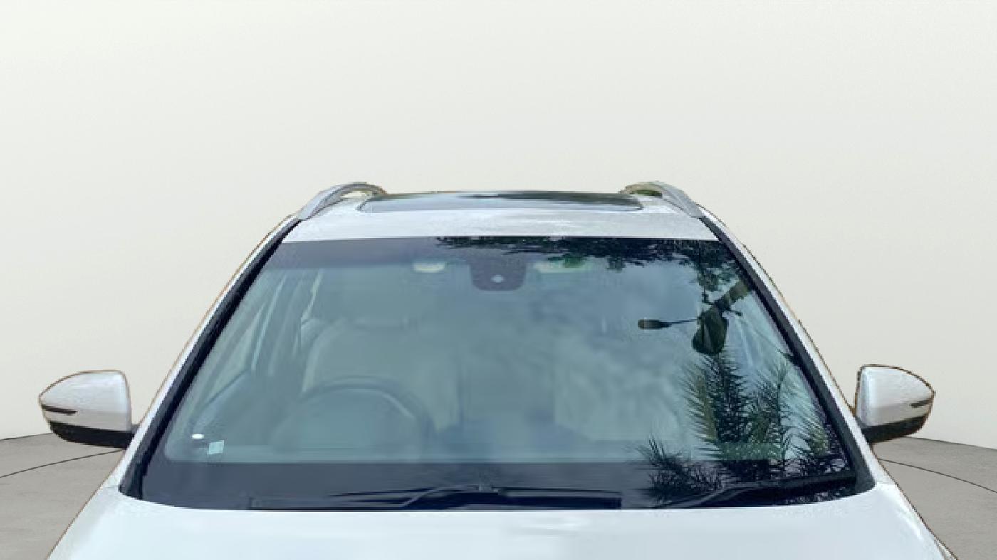 2022 MG HECTOR SHARP HYBRID 1.5 PETROL, Petrol, Manual, 42,003 km, Front Windshield