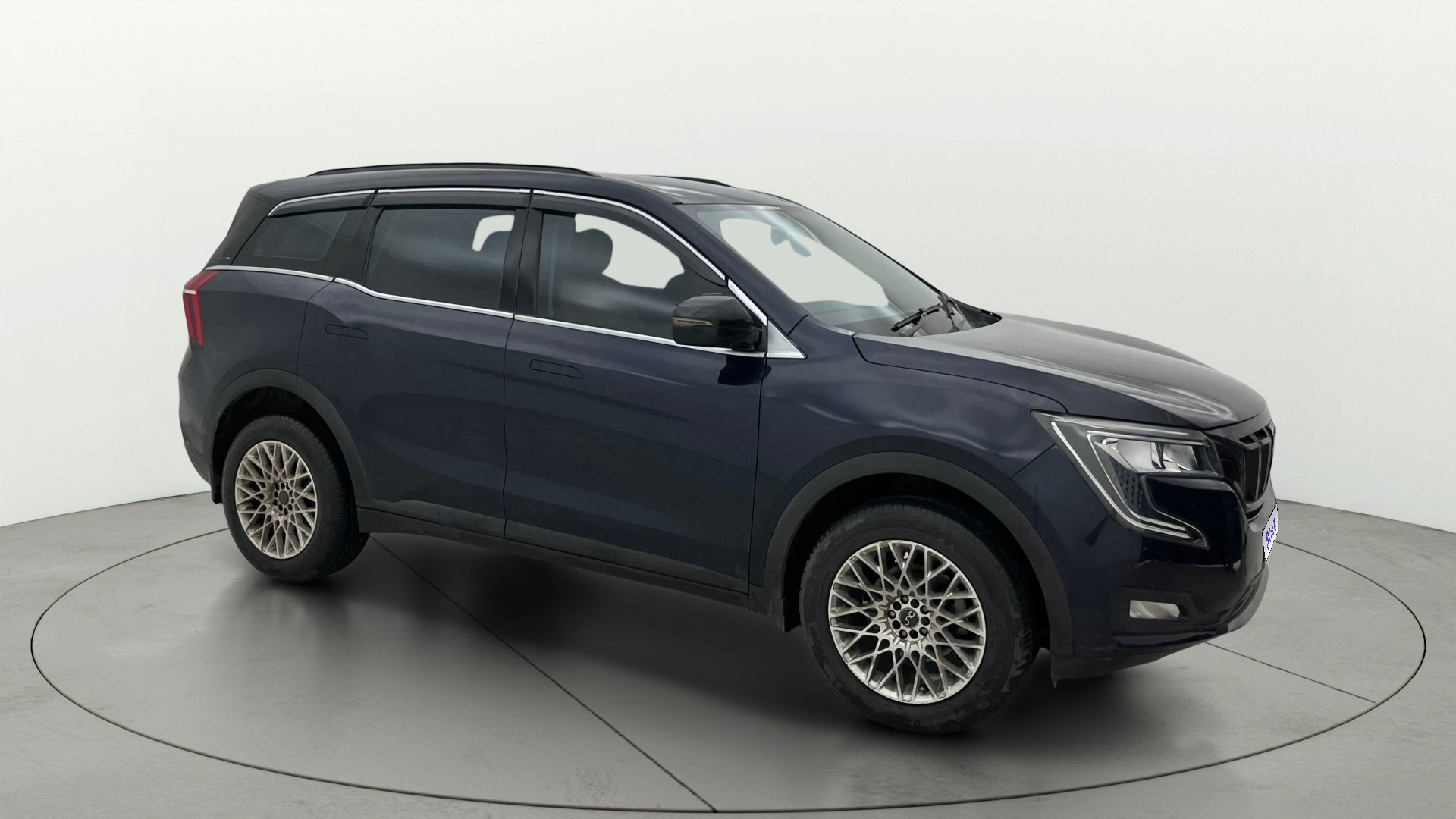 2023 Mahindra XUV700 2021-2026 AX3 D MT 5 STR