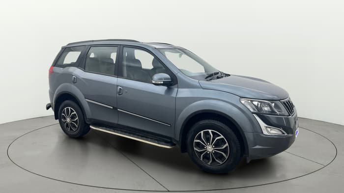 2017 Mahindra XUV500 W6, Diesel, Manual, 95,362 km, Right Front Diagonal
