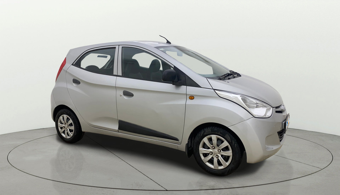 2013 Hyundai Eon MAGNA +, CNG, Manual, 1,12,704 km, Right Front Diagonal