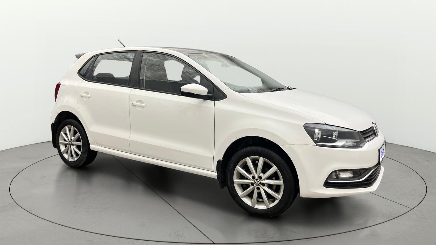 2017 Volkswagen Polo HIGHLINE PLUS 1.2(16 ALLOY, Petrol, Manual, 1,00,384 km, Right Front Diagonal