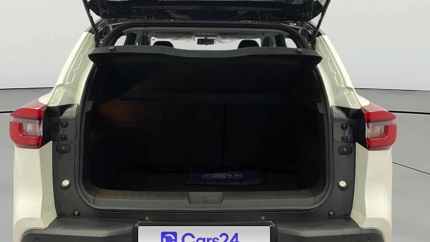 2023 Nissan MAGNITE XV PREMIUM TURBO CVT DUAL TONE, Petrol, Automatic, 6,857 km, Boot Open Zoomed View