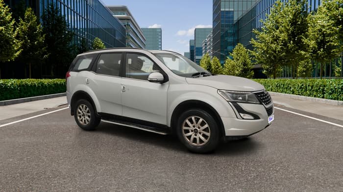 2018 Mahindra XUV500 W9 AT, Diesel, Automatic, 91,762 km, Right Front Diagonal