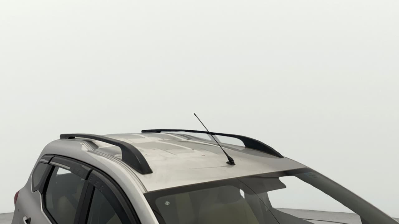 2022 Renault TRIBER RXT, Petrol, Manual, 32,819 km, Roof