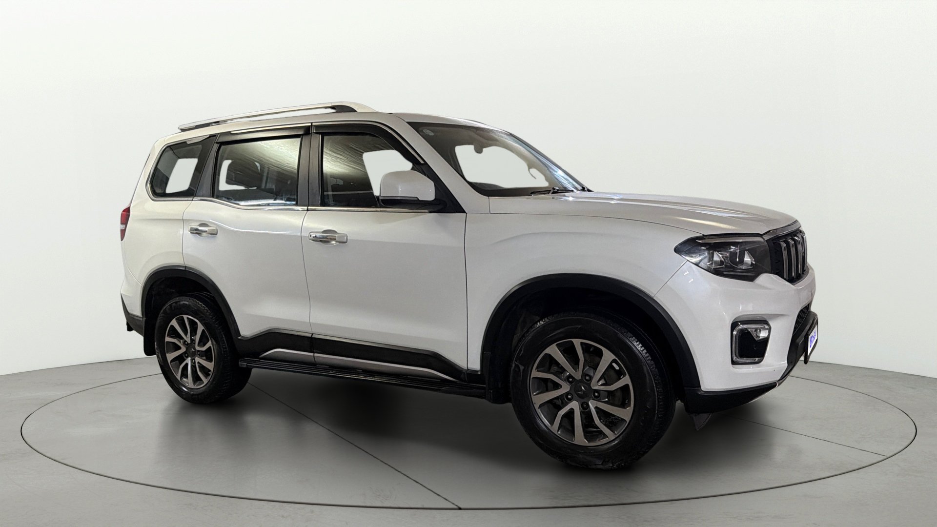 2023 Mahindra Scorpio N Z8 DIESEL AT 2WD 7 STR