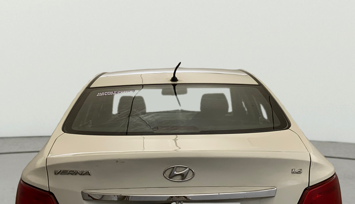 2016 Hyundai Verna 1.6 VTVT S, Petrol, Manual, 55,743 km, Rear Windshield