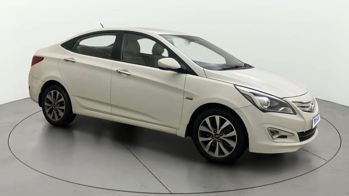 2015 Hyundai Verna FLUIDIC 1.6 CRDI S(O) 4S, Diesel, Manual, 1,37,089 km, Right Front Diagonal