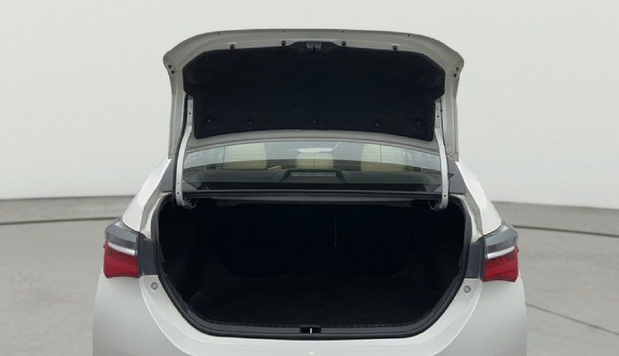 2018 Toyota Corolla Altis G PETROL, Petrol, Manual, 42,165 km, Boot Door Open