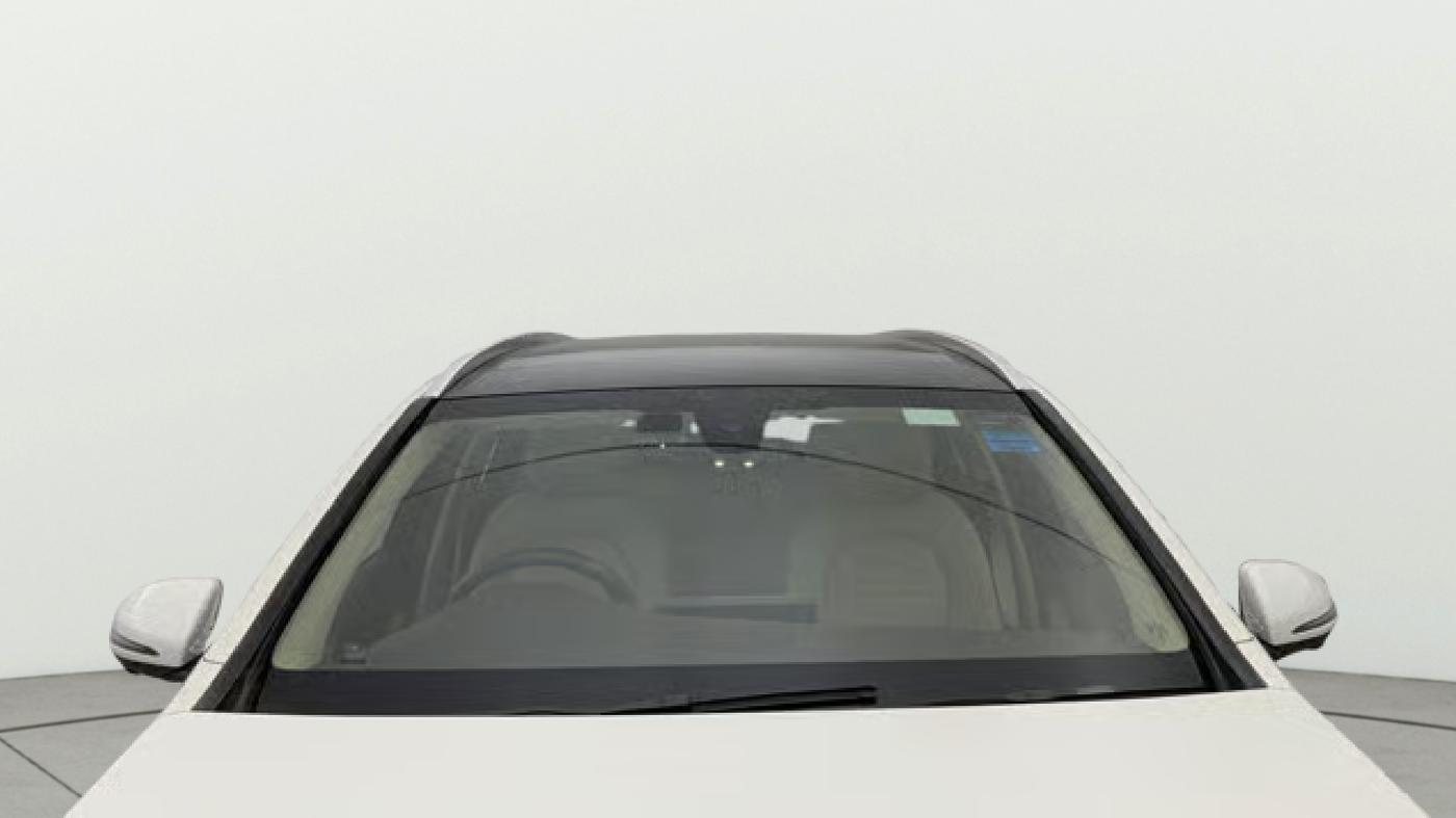 2022 Mercedes Benz GLC CLASS 200 Progressive, Petrol, Automatic, 17,116 km, Front Windshield