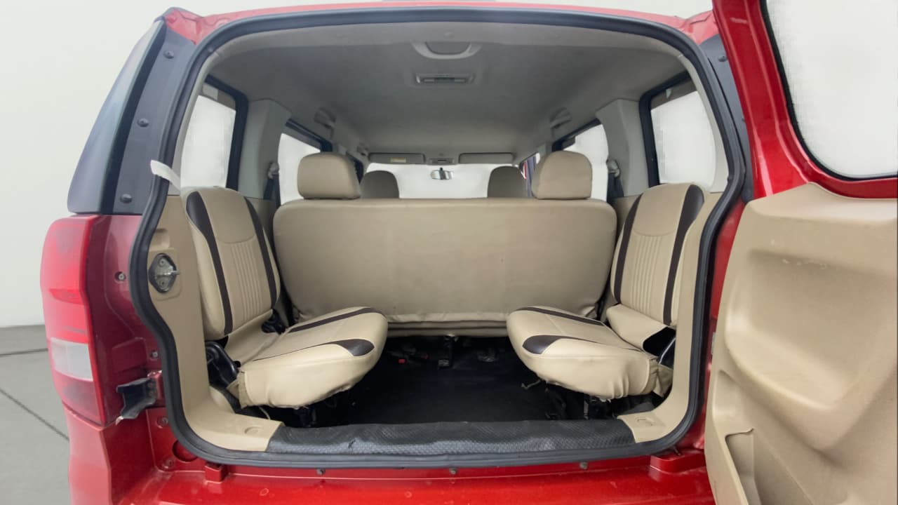 2016 Mahindra TUV300 T8, Diesel, Manual, 92,303 km, Third Seat Row ( optional )