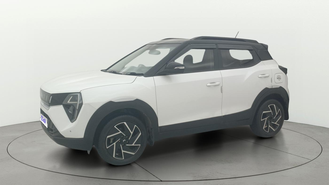 2024 Mahindra XUV 3XO AX7 1.5 Turbo Diesel Autoshift Plus, Diesel, Automatic, 22,805 km, Left Front Diagonal