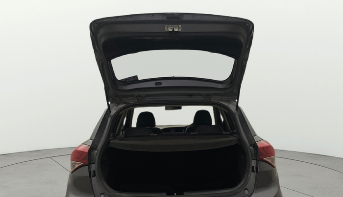 2015 Hyundai Elite i20 MAGNA 1.4 CRDI, Diesel, Manual, 1,17,805 km, Boot Door Open