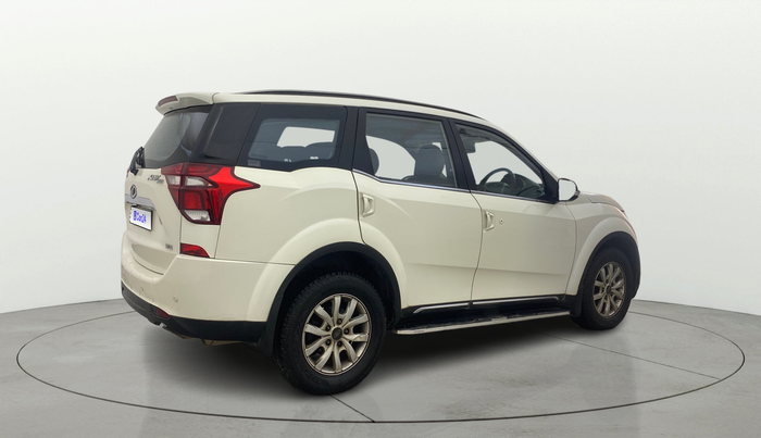 2018 Mahindra XUV500 W11, Diesel, Manual, 55,566 km, Right Back Diagonal
