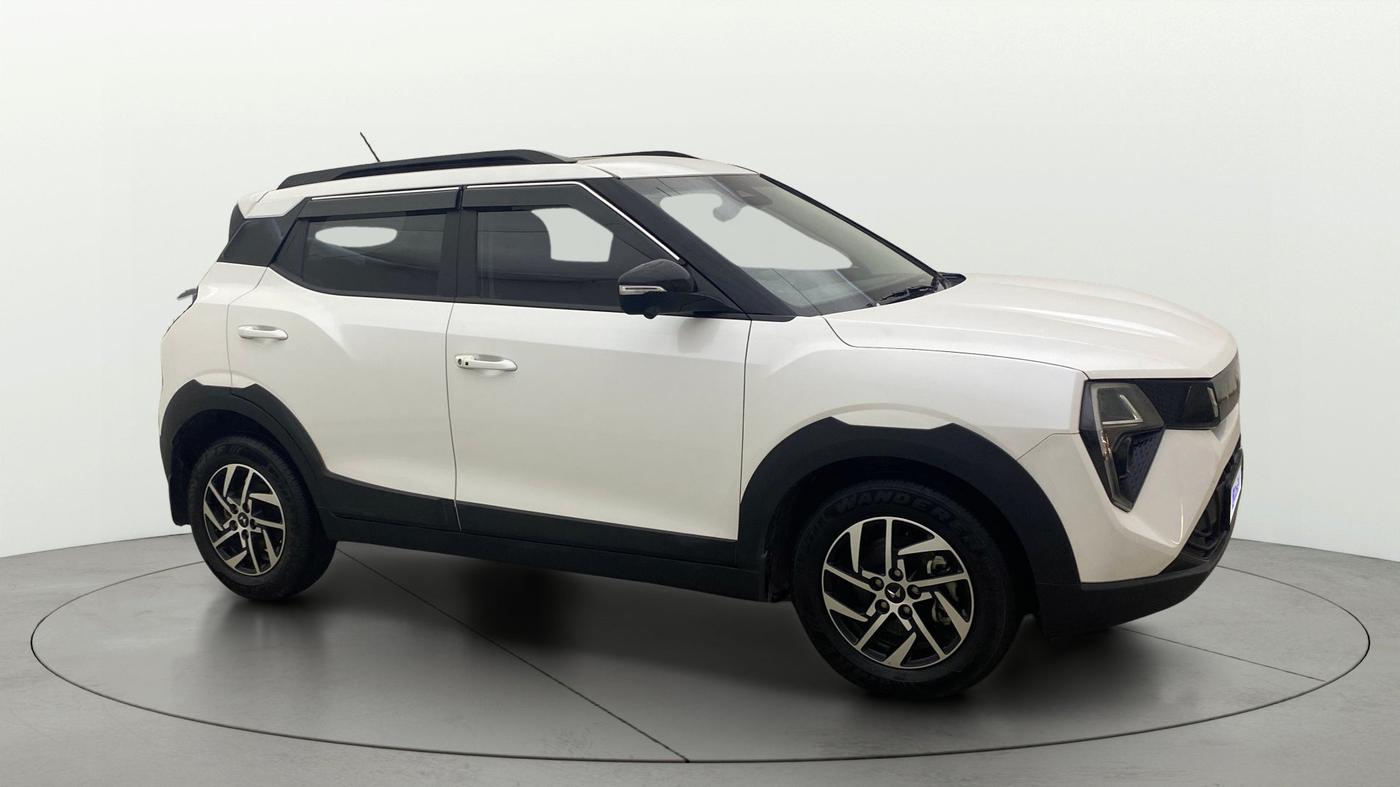 2024 Mahindra XUV 3XO AX5L 1.2 TGDi AT, Petrol, Automatic, 21,912 km, SRP