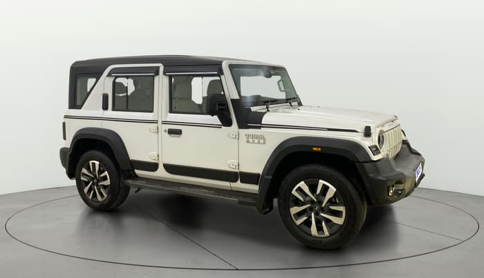 2025 Mahindra Thar Roxx  AX7 L Petrol AT 2WD, Petrol, Automatic, 29,898 km, Right Front Diagonal