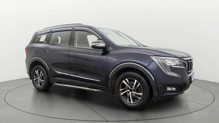 2022 Mahindra XUV700 AX 5 P AT 5 STR, Petrol, Automatic, 75,587 km, Right Front Diagonal