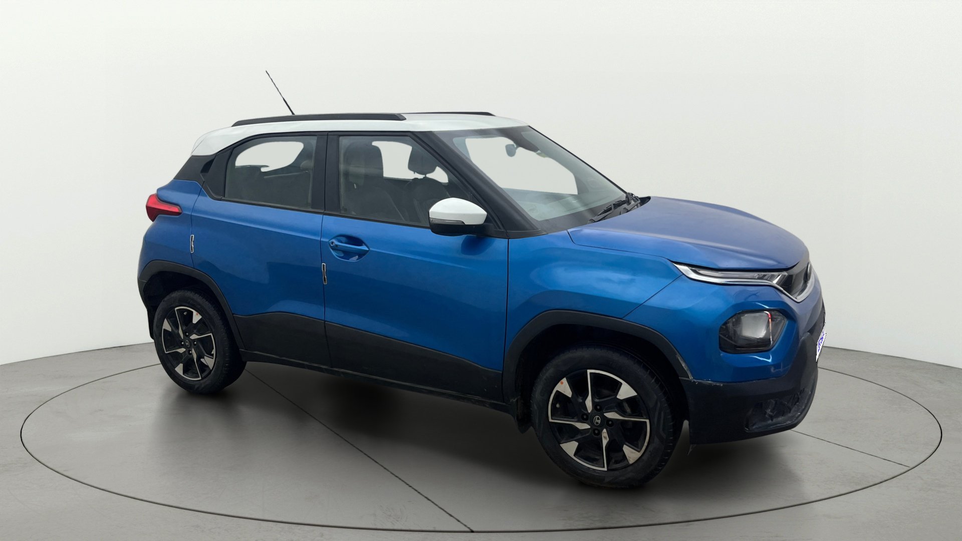 2024 Tata Punch 2021-2026 CREATIVE AMT 1.2 RTN DUAL TONE
