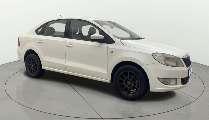 2013 Skoda Rapid AMBITION 1.6 TDI CR MT PLUS, Diesel, Manual, 81,509 km, Right Front Diagonal