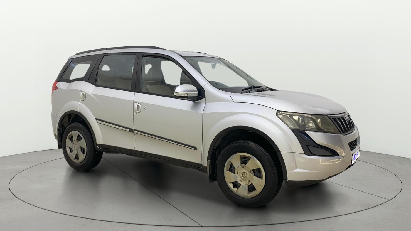 2016 Mahindra XUV500 W6, Diesel, Manual, 63,766 km, Right Front Diagonal