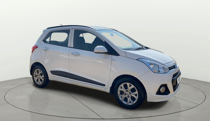 2015 Hyundai Grand i10 SPORTZ 1.2 KAPPA VTVT, Petrol, Manual, 38,403 km, Right Front Diagonal