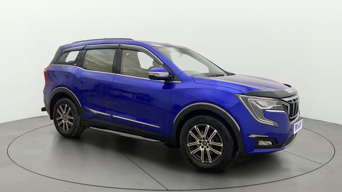 2021 Mahindra XUV700 AX 7 LUXURY P AT 7 STR, Petrol, Automatic, 67,291 km, Right Front Diagonal